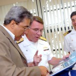 Governador discute parcerias com comandante do 2º Distrito Naval - Foto: Márcio Dantas/ASN