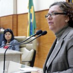 Secretária apresenta Plano de Desenvolvimento na Assembléia - Foto: Lúcio Telles/Seplan