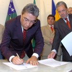 Governador assina decreto de intervenção em Pirambu - Foto: Márcio Dantas