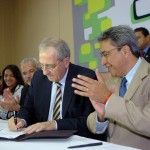 Sergipe é o primeiro estado a aderir à rede brasileira de TV pública - Marcelo Déda assina termo de adesão da Aperipê TV à TV Brasil / Foto: Márcio Dantas/ASN