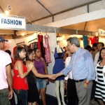 Déda visita feira de micro
