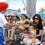 Samu 192 Sergipe apresenta ações educativas para crianças na Orla - Cíntia Cavalcanti brinca no estande do Samu / Foto: Márcio Garcez/Saúde