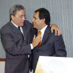 Déda prestigia outorga de Título de Cidadão Aracajuano a Cezar Britto - Foto: Márcio Dantas/ASN