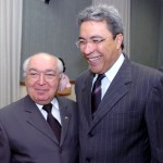 Déda prestigia outorga de Título de Cidadão Aracajuano a Cezar Britto - Foto: Márcio Dantas/ASN