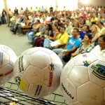 Governador participa de entrega de bolas produzidas por detentos a escolas - Foto: André Moreira/ASN