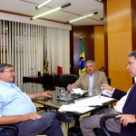 Governador discute situação dos municípios com prefeitos - Foto: Márcio Dantas/ASN