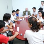 PM vai apurar ação policial em manifestação de estudantes - O secretário José Fernandes de Lima em reunião com estudantes / Foto: Juarez Silveira/Educação