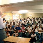 Secretário conversa com alunos e professores do Dom Luciano - Foto: Juarez Silveira/Educação