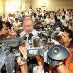 Secretário conversa com alunos e professores do Dom Luciano - Foto: Juarez Silveira/Educação