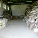 Produtores do assentamento Carlos Lamarca produzem suas próprias sementes - Sementes estocadas produzidas pelos assentados / Foto: Ascom/Deagro