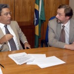 Déda entrega liminar que beneficia Sergipe ao secretário do Tesouro Nacional - Foto: Sérgio Amaral