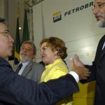 Déda prestigia lançamento do 'Desenvolvimento e Cidadania' - Marcelo Déda cumprimenta o presidente Lula e a primeiradama Marisa Letícia / Foto: Sérgio Amaral