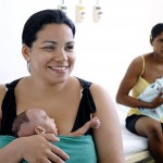 Trabalho de especialistas salva vidas na maternidade Hildete Falcão - Foto: Márcio Garcez/Saúde