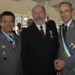 Secretário de Educação recebe comenda do Ministério da Defesa - Foto: Sérgio Amaral