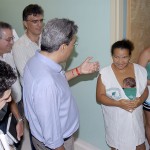 Mães elogiam atendimento na nova maternidade durante visita do governador - Foto: Márcio Garcez/Saúde