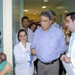Mães elogiam atendimento na nova maternidade durante visita do governador - Foto: Márcio Garcez/Saúde