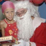 Papai Noel e distribuição de presentes marcam festa natalina do HUSE - Foto: Lízia Martins