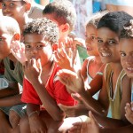 Crianças de comunidades carentes recebem presentes de Natal - Foto: Jorge Henrique/ASN