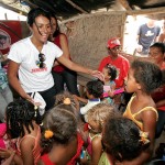 Crianças de comunidades carentes recebem presentes de Natal - Foto: Jorge Henrique/ASN