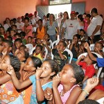 Crianças de comunidades carentes recebem presentes de Natal - Foto: Jorge Henrique/ASN