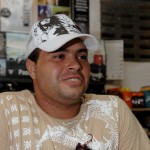 Verão Sergipe movimenta economia e leva cultura à Caueira - Nando Reis animou o público na primeira noite / Foto: Márcio Dantas/ASN