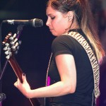 Pitty leva muito rock para o público de Pirambu - Foto: Wellington Barreto