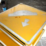 DER produz placas de sinalização que estão sendo instaladas nas rodovias - Foto: Ascom/DER