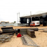 Verão Sergipe começa nesta sextafeira em Pirambu - Montagem da estrutura do Verão Sergipe em Pirambu / Foto: André Moreira/ASN