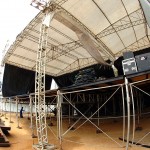 Verão Sergipe começa nesta sextafeira em Pirambu - Montagem da estrutura do Verão Sergipe em Pirambu / Foto: André Moreira/ASN