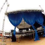 Verão Sergipe começa nesta sextafeira em Pirambu - Montagem da estrutura do Verão Sergipe em Pirambu / Foto: André Moreira/ASN