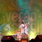 Verão Sergipe movimenta economia e leva cultura à Caueira - Nando Reis animou o público na primeira noite / Foto: Márcio Dantas/ASN