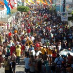 Marcelo Déda participa do desfile do bloco Rasgadinho em Aracaju - Foto: Márcio Dantas/ASN