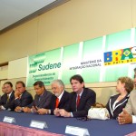 Déda acompanha a posse do novo presidente da Sudene em Recife - Déda observa discurso de Paulo Fontana / Foto: Márcio Dantas/ASN
