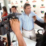 Déda concede entrevista para rádios e destaca realizações do Governo - Foto: André Moreira/ASN