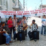 Campanha Pela Voz do Educador vai às ruas no Dia Mundial da Voz - Foto: Juarez Silveira/SEED