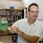 Dengue: entomologista alerta para o descarte indevido de lixo - Fábio Nascimento / Foto: Wellington Barreto