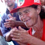 Assentados comemoram o recebimento de terras desapropriadas - Foto: André Moreira/ASN