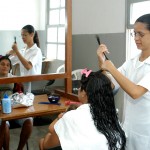 Governo vai assinar convênio com o Senac que beneficiará 4.640 pessoas - Camareiros e garçons do Starfish / Foto: Edinah Mary/Seides