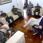 Marcelo Déda recebe visita do comandante da 6ª Região Militar - Foto: Márcio Dantas/ASN