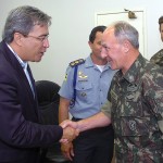 Marcelo Déda recebe visita do comandante da 6ª Região Militar - Foto: Márcio Dantas/ASN