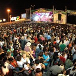 Público lota a primeira noite de shows do Arraiá do Povo - Foto: Márcio Dantas/ASN