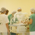 Treinamento capacita enfermeiros da maternidade na assistência às pacientes - Foto: Lízia Martins