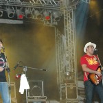 Banda Mestiça Raiz empolga casais no Arraiá do Povo - Foto: Wellington Barreto