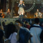Virgínia Fontes une passado e presente e agita o público no Arraiá do Povo - César de Oliveira   ASN
