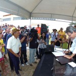 Déda entrega casas e assina ordem de serviço para barragem em Poço Verde - Foto: Marcio Dantas/ASN