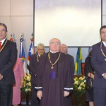 Déda recebe o Colar do Mérito Judiciário na despedida de Artêmio Barreto - Foto: César de Oliveira/ASN