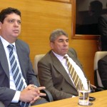 Déda prestigia entrega de título de cidadão sergipano ao gerente da BR - Foto: Márcio Dantas/ASN