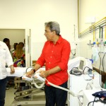 Governador entrega hospital de Porto da Folha - O governador Marcelo Déda ao lado do prefeito Manoel de Rosinha / Foto: Márcio Dantas/ASN