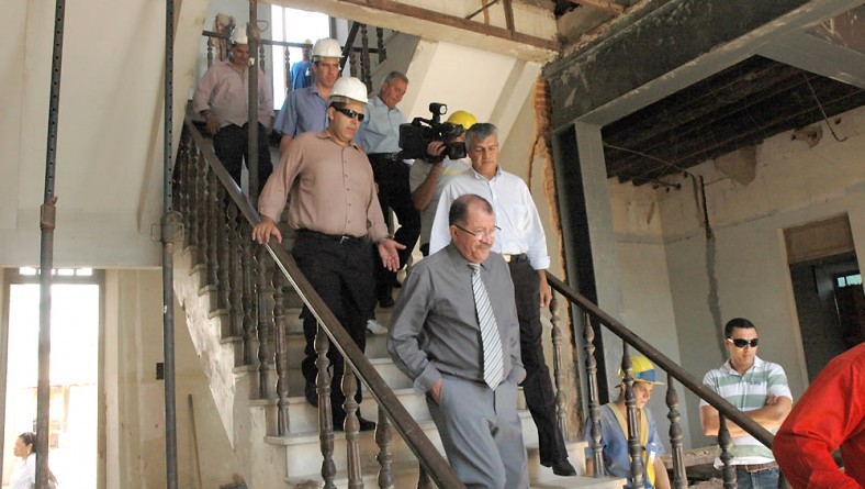 Presidente do Banese visita obras de restauração do Atheneuzinho