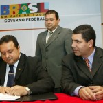 Déda participa da assinatura do convênio de repasse de R$ 73 milhões do FNE - Déda assina convênio que garante a destinação de recursos ao financiamento dos setores produtivos do Estado / Foto: Marcos Rodrigues/ASN